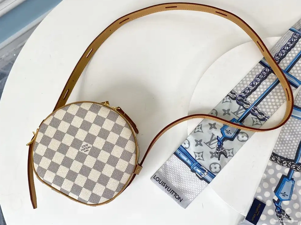Aaa replica ru SOUPLE VUITTON LOUIS CHAPEAU PM BOITE 0701